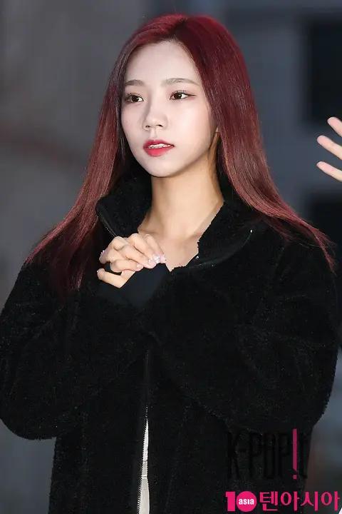 WJSN, Yeoreum 1 — Music Bank Arrival
