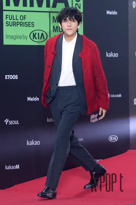 BTS, V 2 — MMA