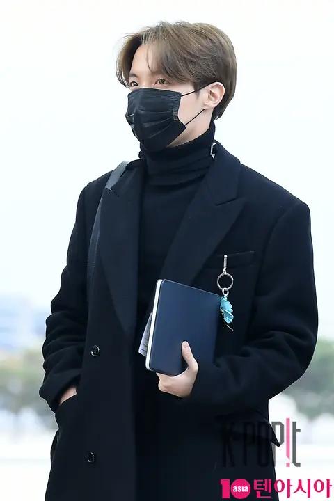 BTS, J-Hope — Airport