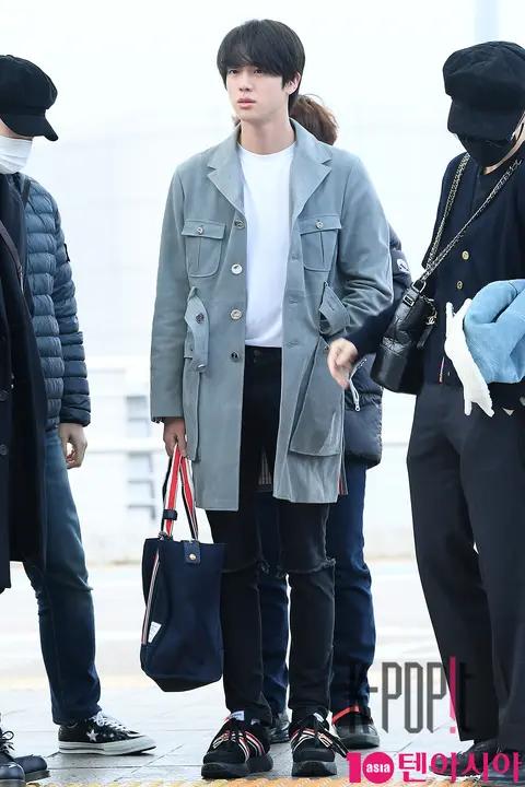 BTS, Jin 1 — Airport