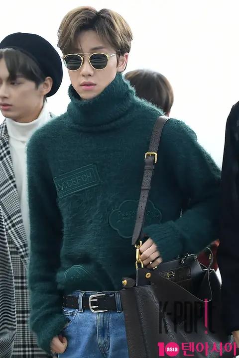 SEVENTEEN, THE 8 — Airport