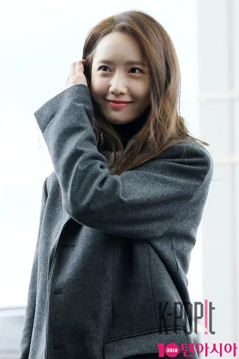 Girls' Generation, Yun A (2) — Airport
