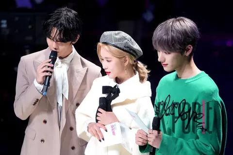Bae Jin-young, Dayoung, Teg — The Show