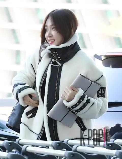 EXID, Hanni — Airport