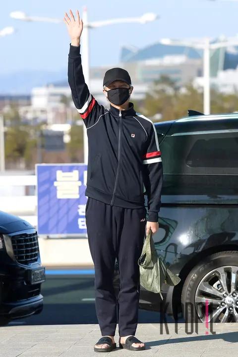 BTS, RM3 — Airport