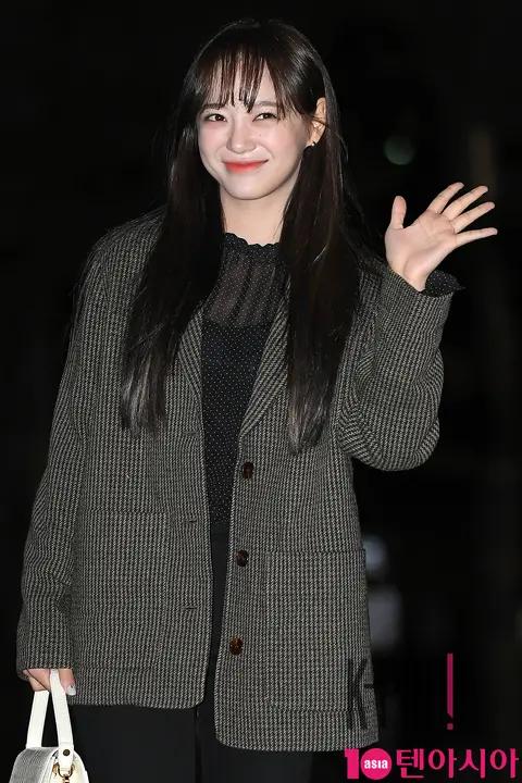 gugudan, Se Jung — Music Bank Arrival