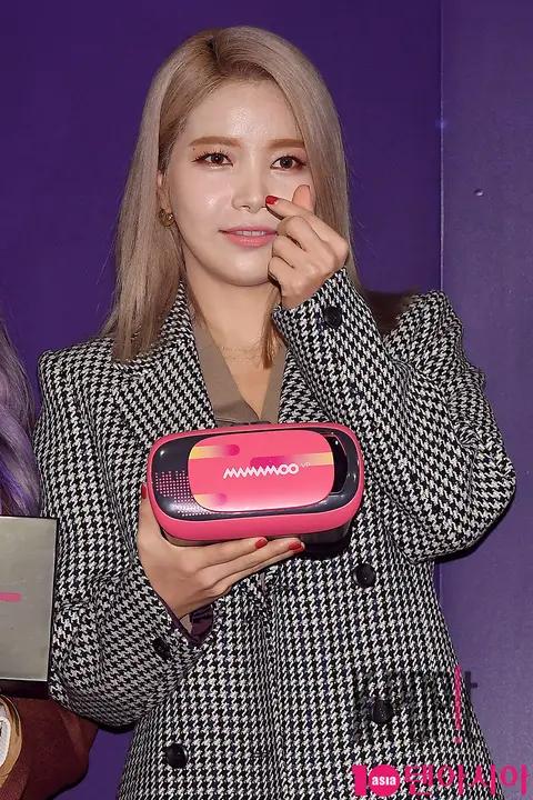 MAMAMOO, Solar — Genie Music Launch