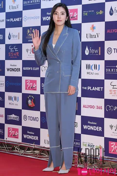 Son Dam-bi — Star Awards
