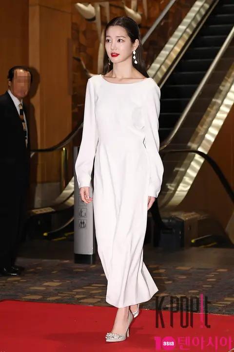 Lee Yu-bi — Star Awards