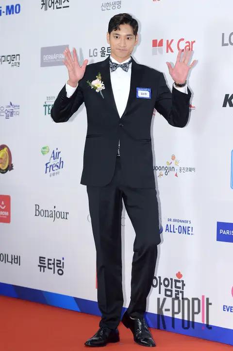 Kim Yu-han (1) — Korea First Brand Awards — 2019-12-17