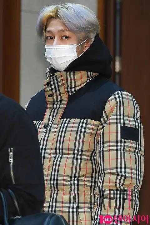 MONSTA X, Hyung-won — Airport