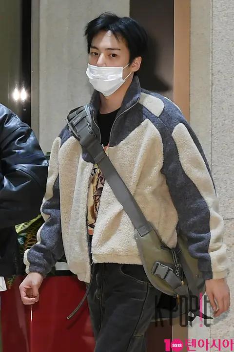 MONSTA X, Min-hyuk — Airport