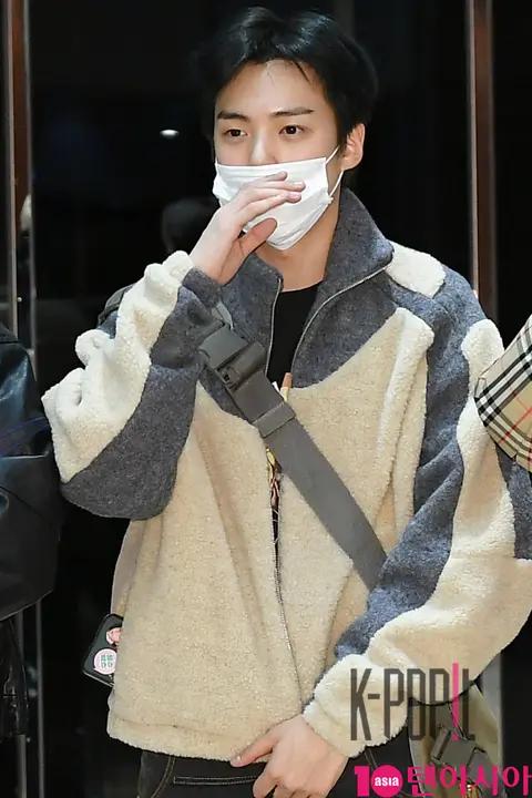 MONSTA X, Min Hyuk — Airport