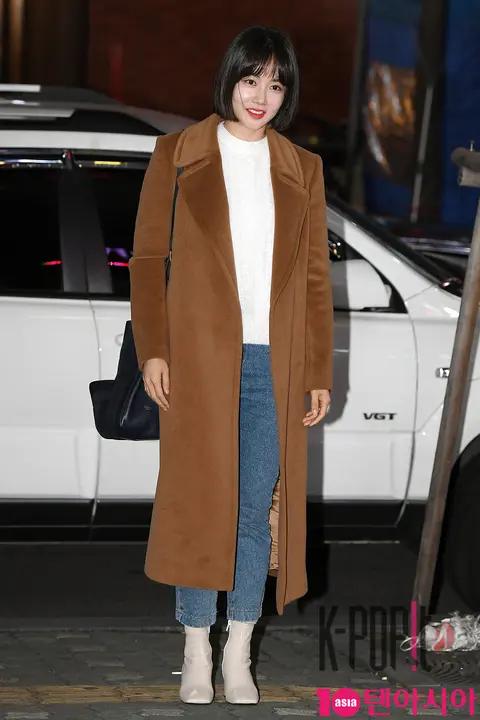 Hwang Woo-seul-hye — Humans with Flaws Wrap Party