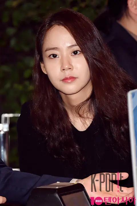 Han Seung-yeon 4 — Airport