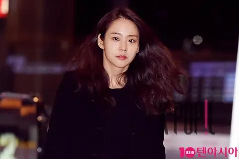 Han Seung-yeon — Airport