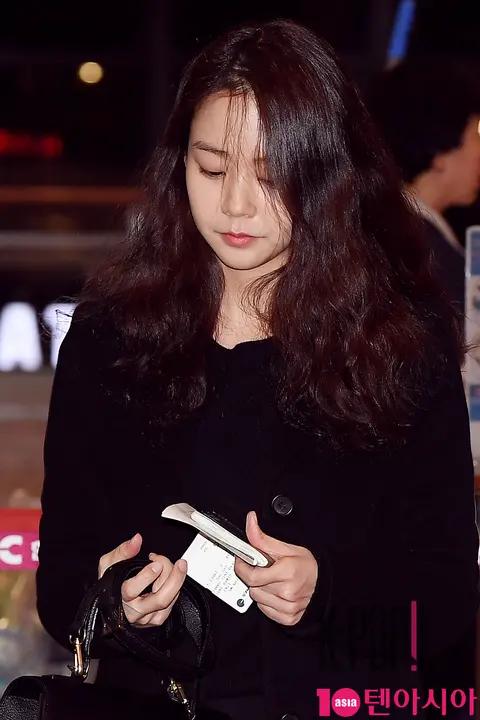 Han Seung-yeon 3 — Airport