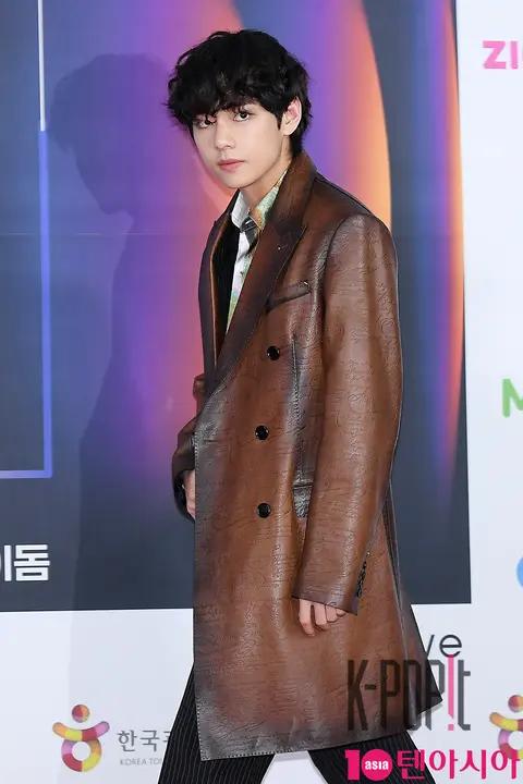BTS, V — SBS Gayo Daejeon