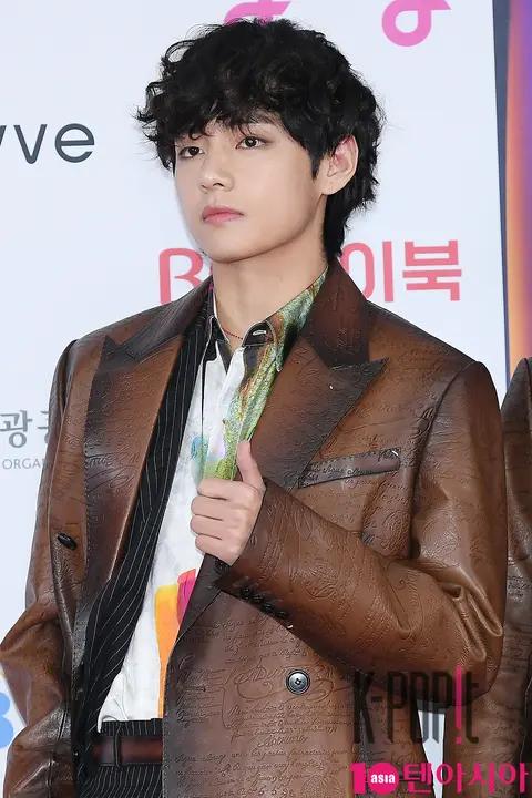 BTS, V — SBS Gayo Daejeon