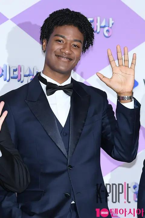 Han Hyun-min — SBS Entertainment Awards