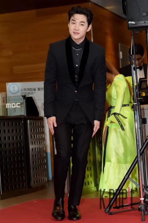 Henry — MBC Entertainment Awards