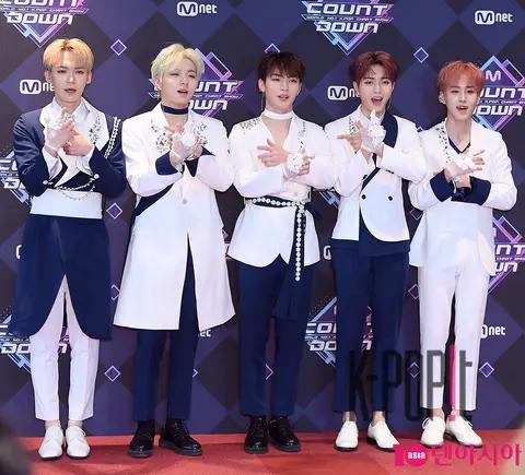 SEVEN O'CLOCK — M Countdown