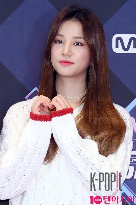 LABOUM, Solbin — M Countdown