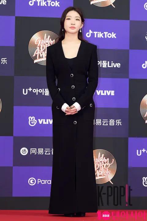 CHUNG HA — Golden Disc Awards