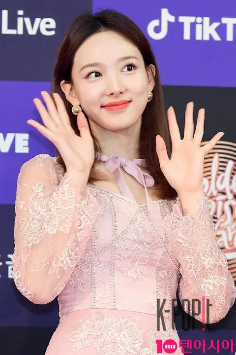 TWICE, Nayeon (TWICE) — Golden Disc Awards