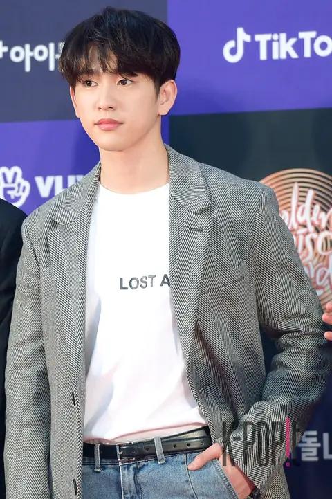 GOT7, Jinyoung — Golden Disc Awards