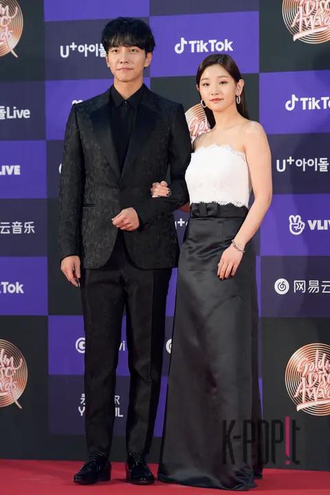 Lee Seung-gi, Park So-dam — Golden Disc Awards