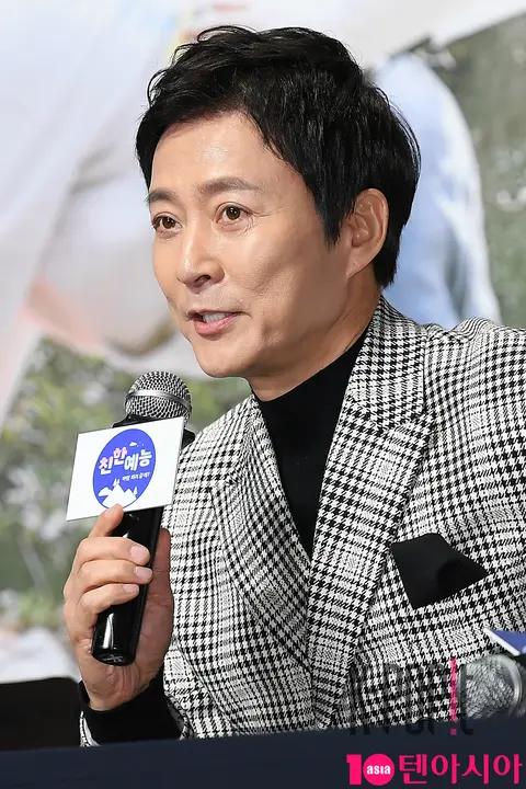 Choi Soo-jong — Close Friends Entertainment Production Briefing