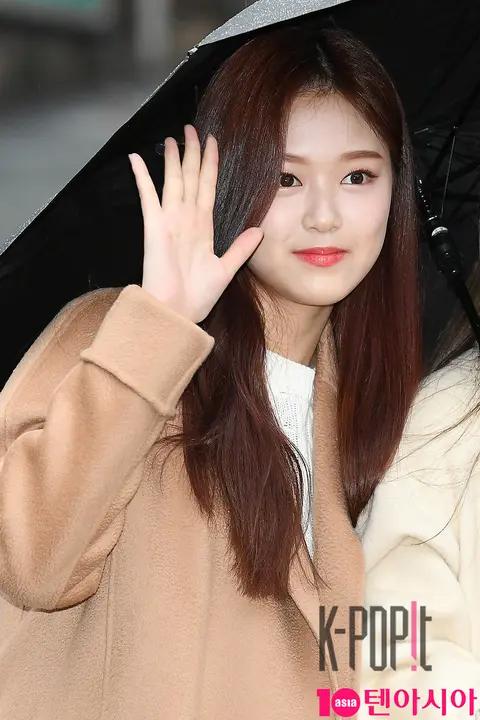 LOONA, Hyun-jin — LOONA Choerry Graduation Ceremony