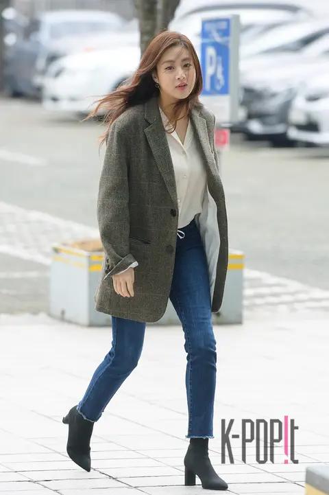 Kang So-ra — Two O'Clock Escape Cult Two Show Arrival