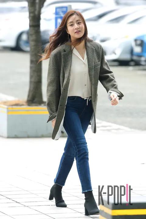 Kang So-ra 8 — Two O'Clock Escape Cult Two Show Arrival