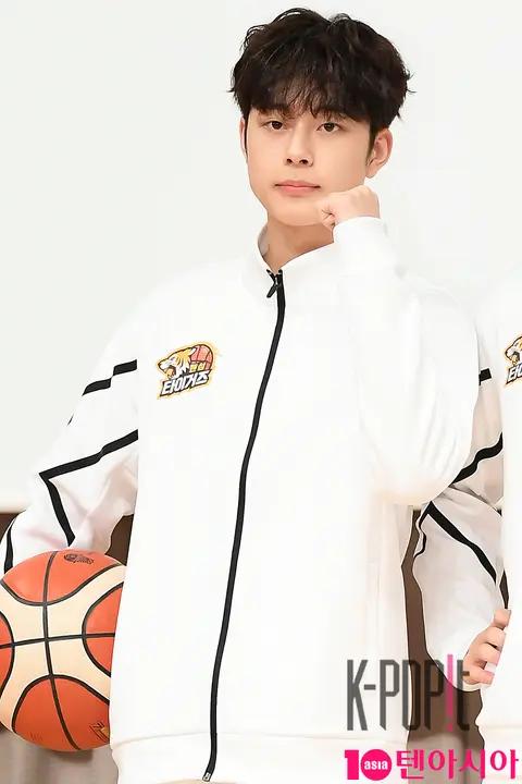 Yoo Seon-ho — Handsome Tigers Production Briefing