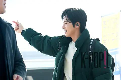 TVXQ, Yunho (TVXQ) — Airport