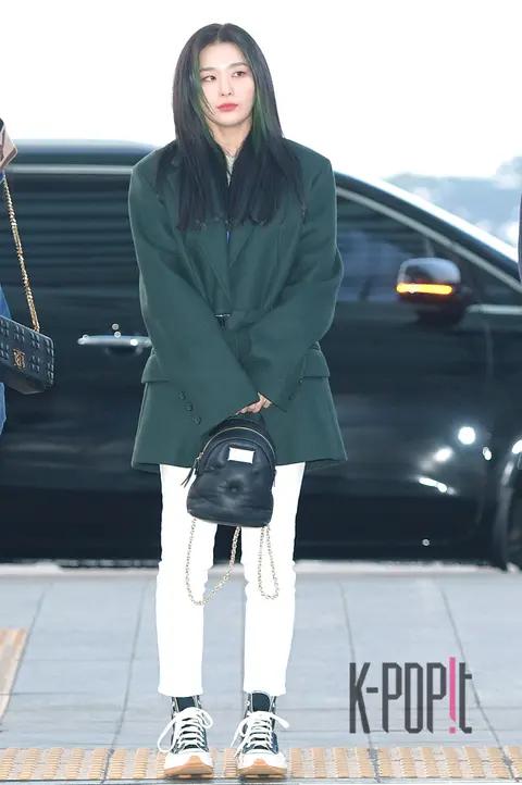 Red Velvet, Seulgi — Airport