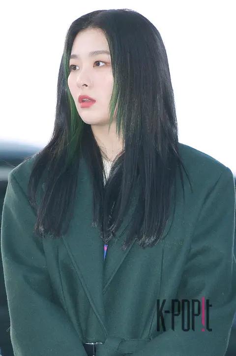 Red Velvet, Seulgi 1 — Airport