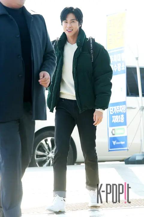 TVXQ, Yuno Yunho 1 — Airport