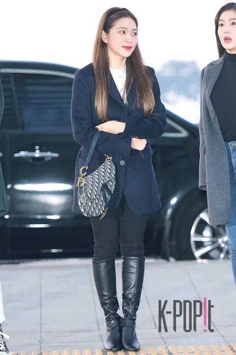 Red Velvet, Yeri 1 — Airport