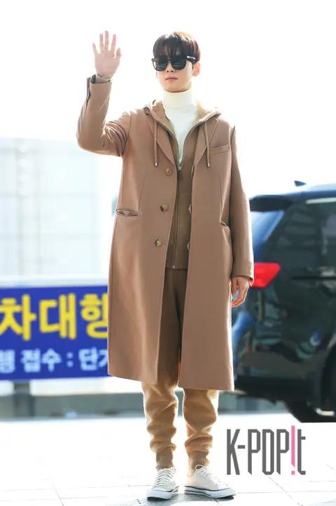 ASTRO, Cha Eun-woo — Airport