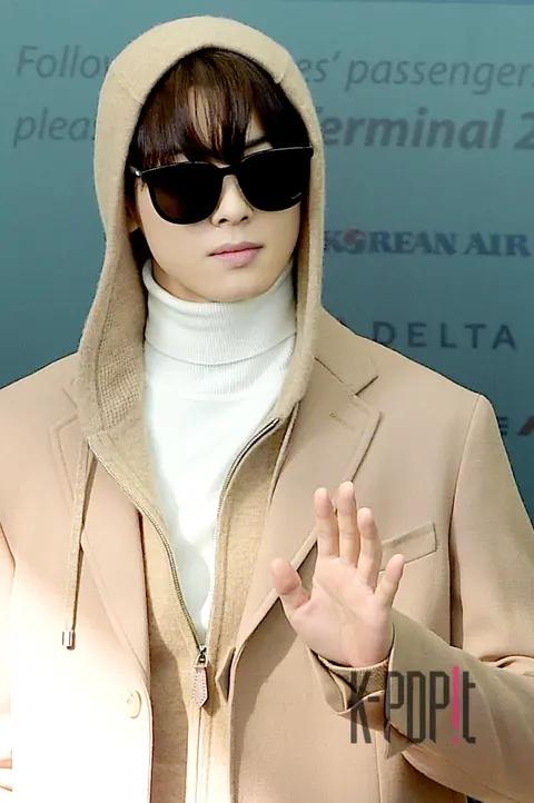 ASTRO, Cha Eun-woo — Airport