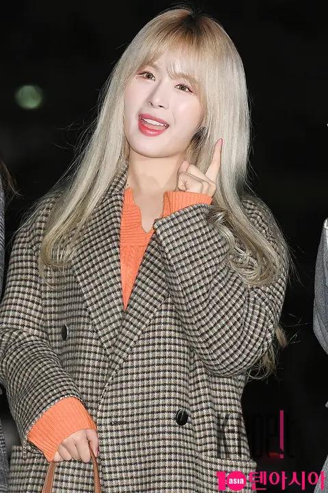 Nature, Loo — Music Bank