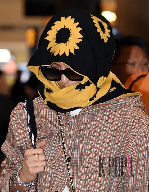 WINNER, Song Min-ho — Airport