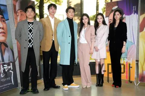 Group Photo 1 — Sejo's Daughter Press Conference