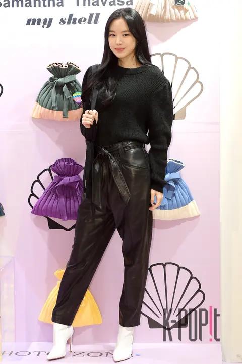 Son Na-eun — Samantha Tabasa Launch