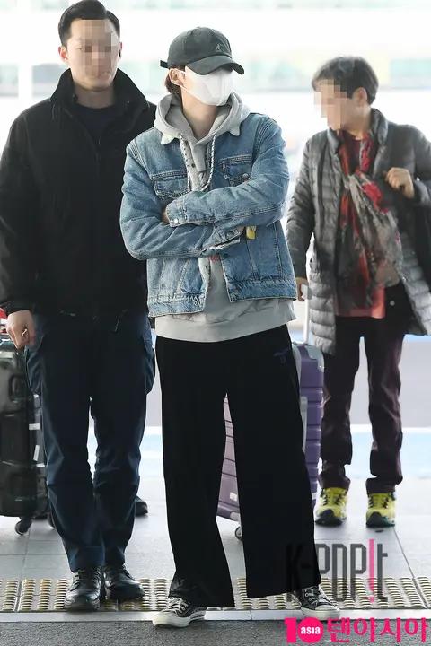 WINNER, Kim Jinwoo — Airport