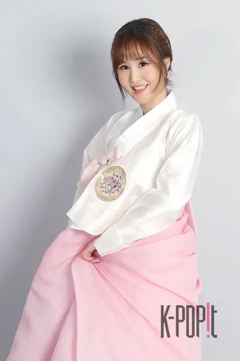 Yun Su-hyun 10 — Yoon Su-hyun Hanbok Visit Interview