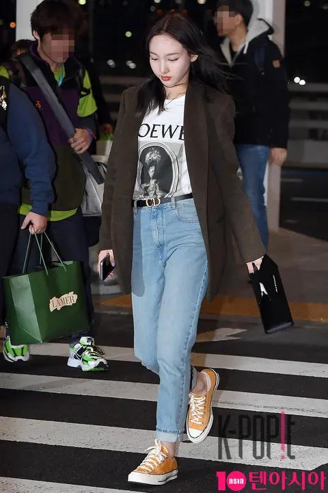 TWICE, Nayeon (TWICE) — Airport